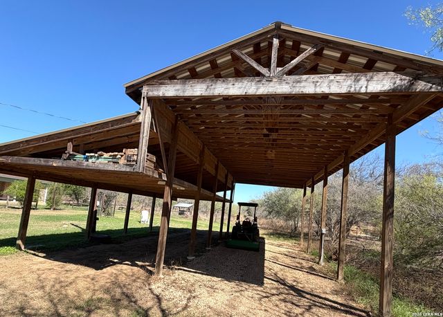 10565 Briggs, Atascosa, TX 78002