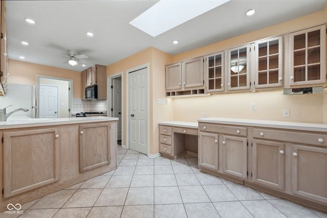 2020 Mystic Bay Court, Indianapolis, IN 46240