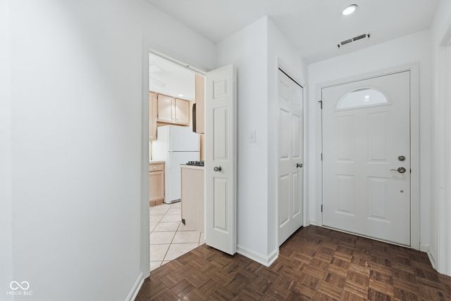 2020 Mystic Bay Court, Indianapolis, IN 46240