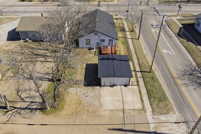 303 N Meridian Ave., Wichita, KS 67203