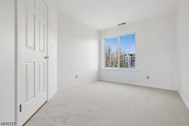 71 Village Dr, Morris Twp., NJ 07960