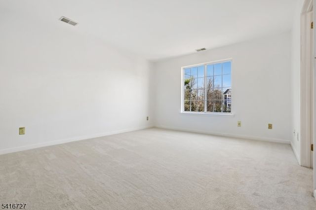 71 Village Dr, Morris Twp., NJ 07960