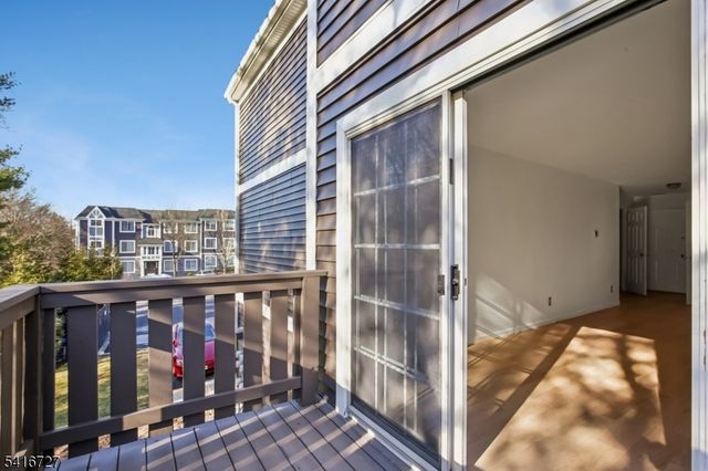 71 Village Dr, Morris Twp., NJ 07960