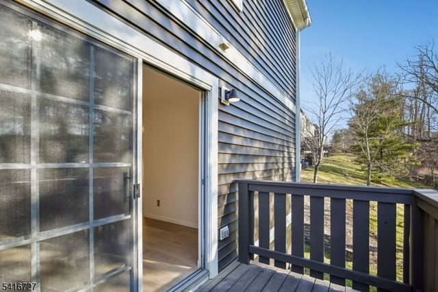 71 Village Dr, Morris Twp., NJ 07960