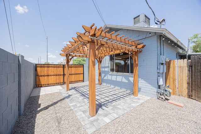 2301 N 11th Street, Phoenix, AZ 85006