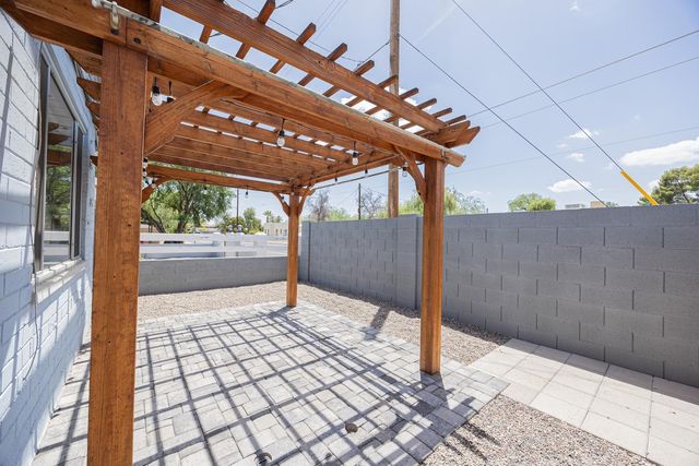 2301 N 11th Street, Phoenix, AZ 85006