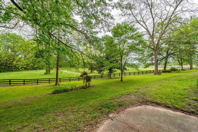 700 Carter Road, Arkadelphia, AR 71923