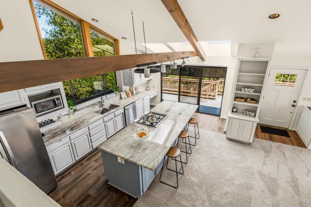 13738 Sun Forest Dr, Penn Valley, CA 95946