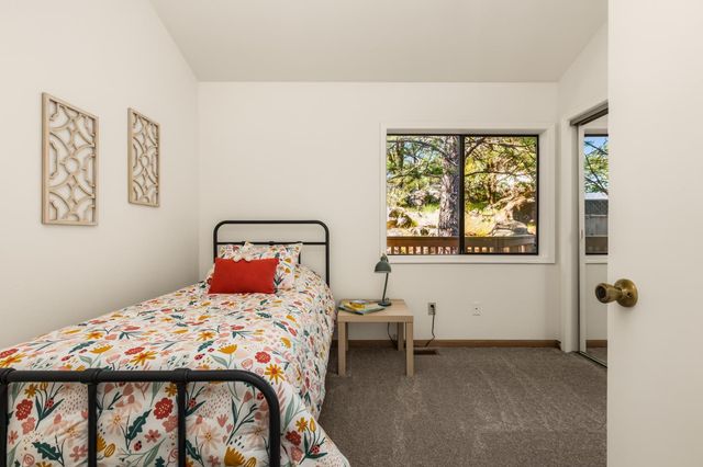 13738 Sun Forest Dr, Penn Valley, CA 95946