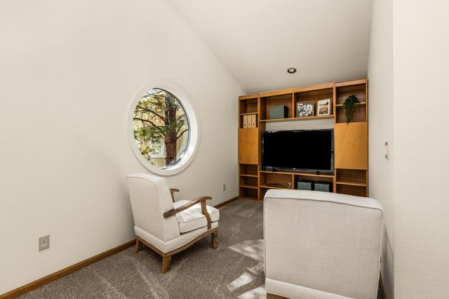 13738 Sun Forest Dr, Penn Valley, CA 95946