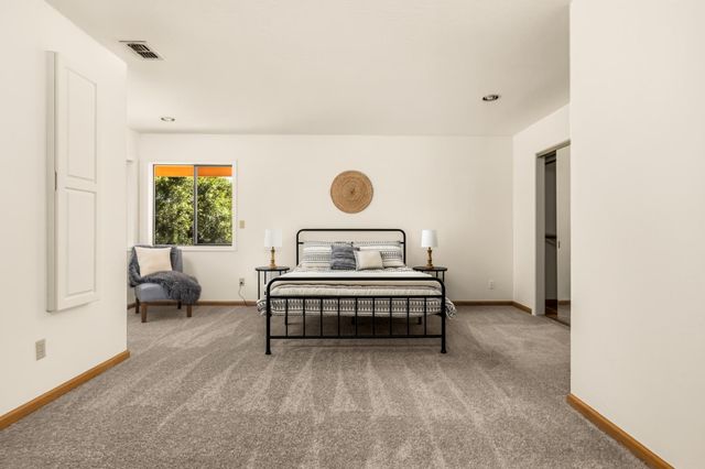 13738 Sun Forest Dr, Penn Valley, CA 95946