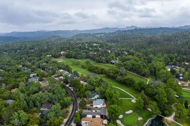 13738 Sun Forest Dr, Penn Valley, CA 95946