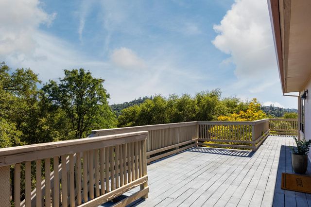 13738 Sun Forest Dr, Penn Valley, CA 95946