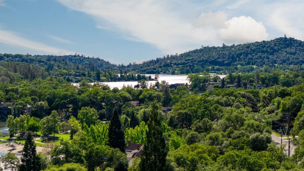 13738 Sun Forest Dr, Penn Valley, CA 95946