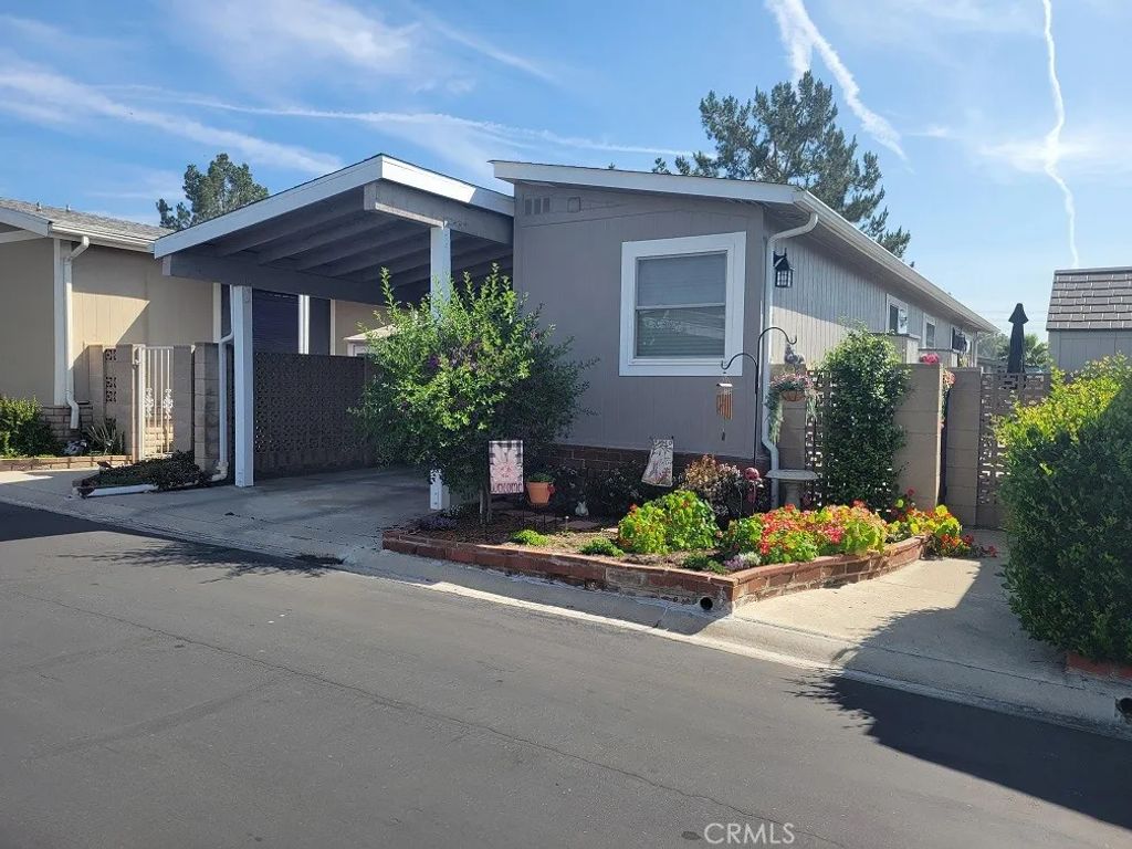 736 Terrace Lake 324, Brea, CA 92821