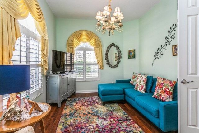 170 Euphrates Circle, Palm Beach Gardens, FL 33410