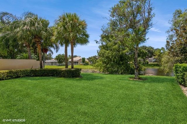 170 Euphrates Circle, Palm Beach Gardens, FL 33410