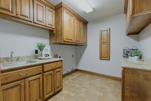 2808 SW 138th Street, Oklahoma City, OK 73170