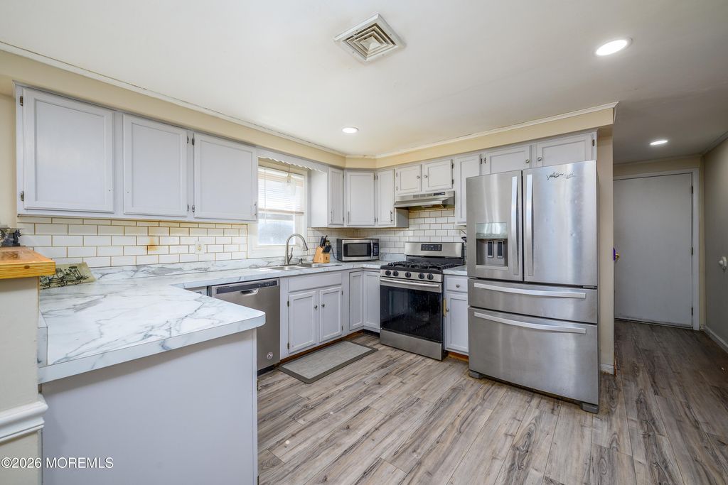 570 Eltone Road, Jackson, NJ 08527