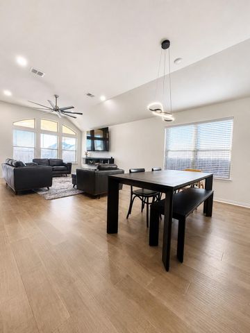 384 Biscayne Bay BND, Kyle, TX 78640