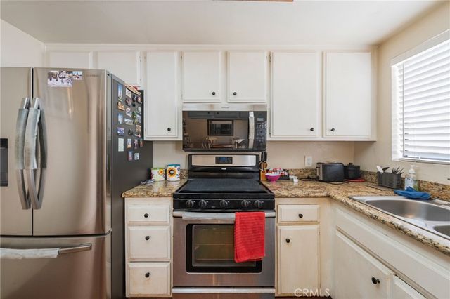 535 E 223rd Street 16, Carson, CA 90745