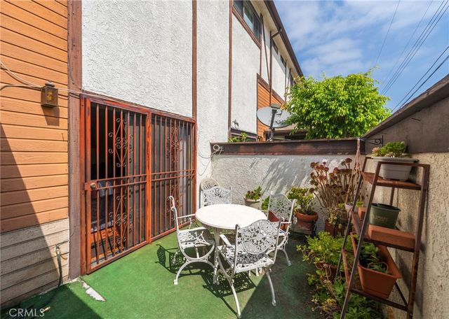 535 E 223rd Street 16, Carson, CA 90745