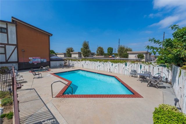 535 E 223rd Street 16, Carson, CA 90745