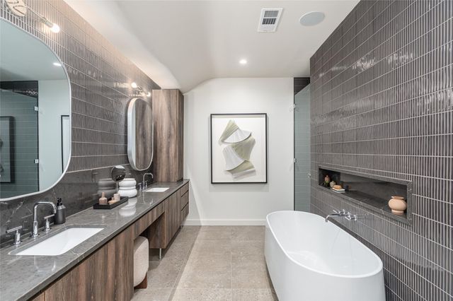 2121 S Congress Ave 437, Austin, TX 78704