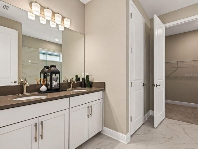 3557 SECLUDED COURT, Sarasota, FL 34240