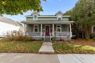718 OAK STREET, Oshkosh, WI 54901