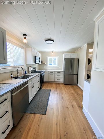 10514 Hamburg Road, Whitmore Lake, MI 48189