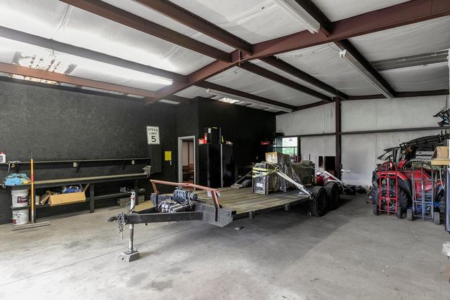 6970 Walden Dr, Kinsey, AL 36303