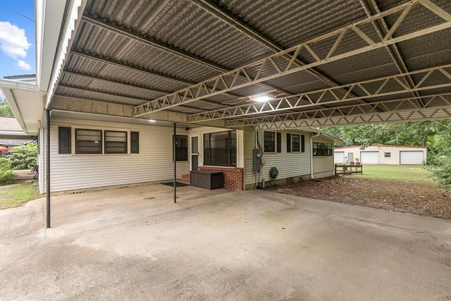 6970 Walden Dr, Kinsey, AL 36303