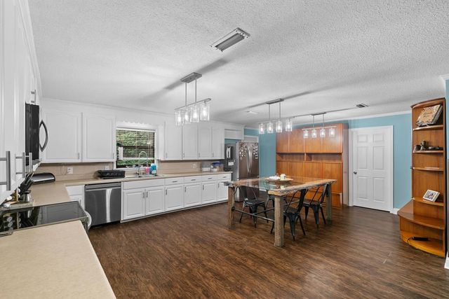 6970 Walden Dr, Kinsey, AL 36303