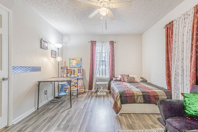 130 Hub, San Antonio, TX 78220