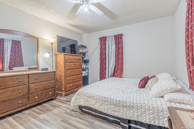 130 Hub, San Antonio, TX 78220