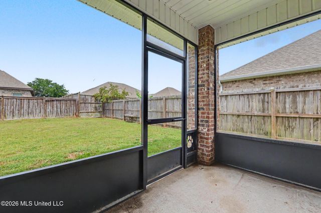 7360 Shearwater Way, Ocean Springs, MS 39564