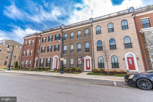 518 TRIGGERFISH DR, Oxon Hill, MD 20745