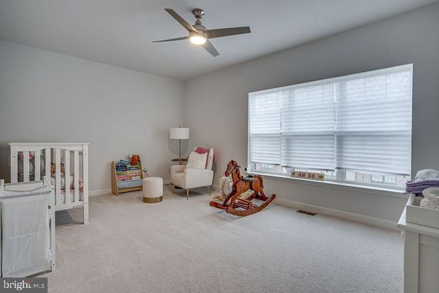 518 TRIGGERFISH DR, Oxon Hill, MD 20745