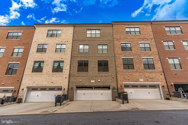 518 TRIGGERFISH DR, Oxon Hill, MD 20745