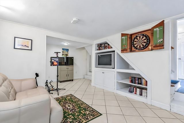 315 Hale St, Beverly, MA 01915