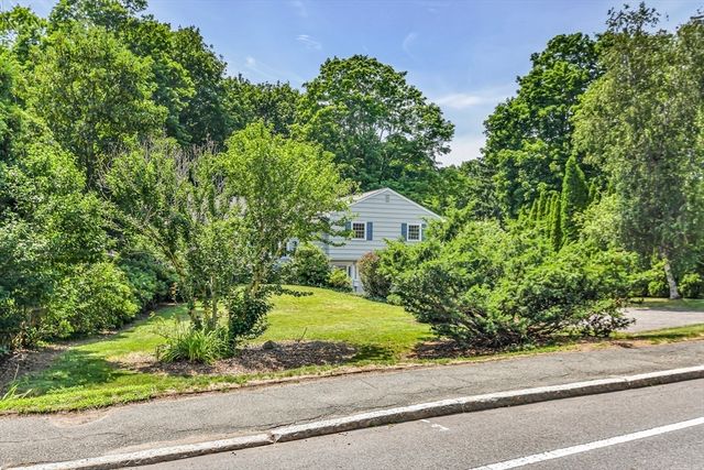 315 Hale St, Beverly, MA 01915