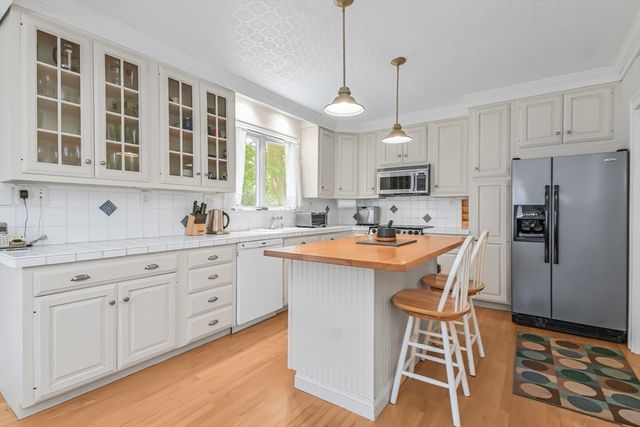 315 Hale St, Beverly, MA 01915