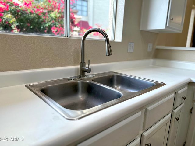 5018 E SIESTA Drive 3, Phoenix, AZ 85044