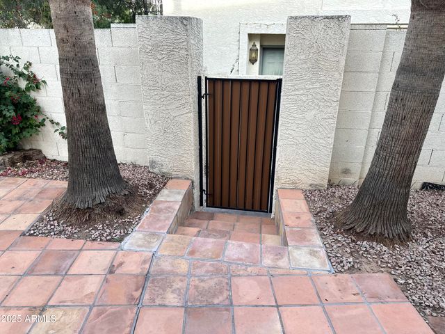 5018 E SIESTA Drive 3, Phoenix, AZ 85044