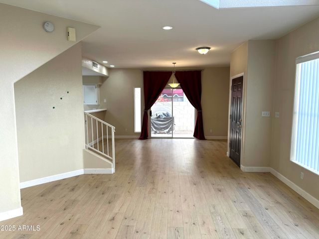 5018 E SIESTA Drive 3, Phoenix, AZ 85044