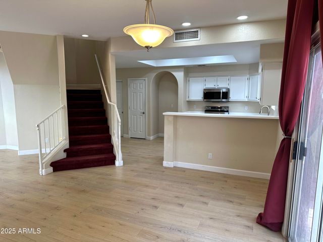 5018 E SIESTA Drive 3, Phoenix, AZ 85044