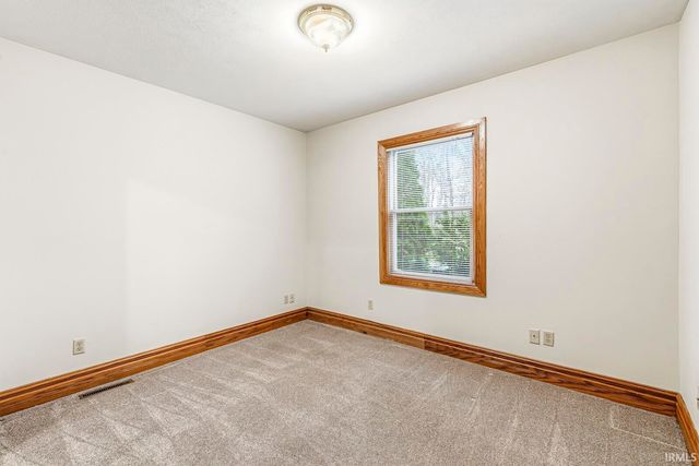 10227 Jefferson Road, Osceola, IN 46561