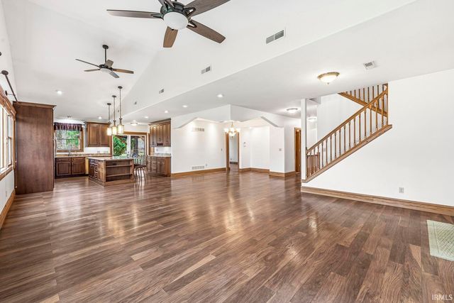 10227 Jefferson Road, Osceola, IN 46561