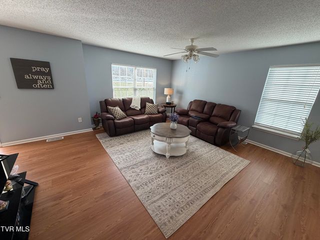 127 Cloverdale Lane, Johnson City, TN 37604